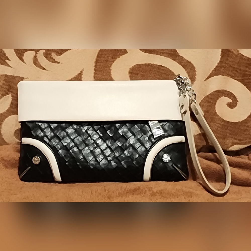 Vera Wang Wristlet